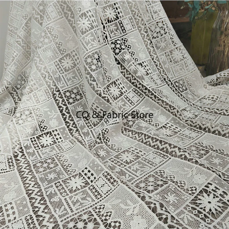 Tessuto di pizzo ricamato solubile in acqua bianco sporco per abbigliamento, abito, tessuto di design, materiali decorativi fai da te fatti a mano