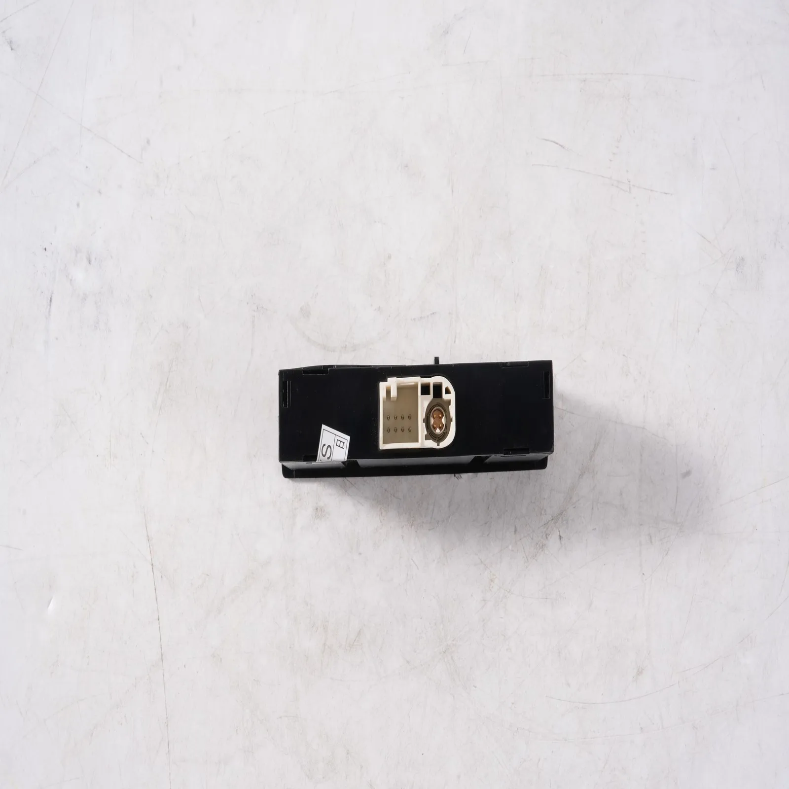 A1728202100 Presa USB cruscotto PER Mercedes-Benz CLS A GLA CLA GLE Class