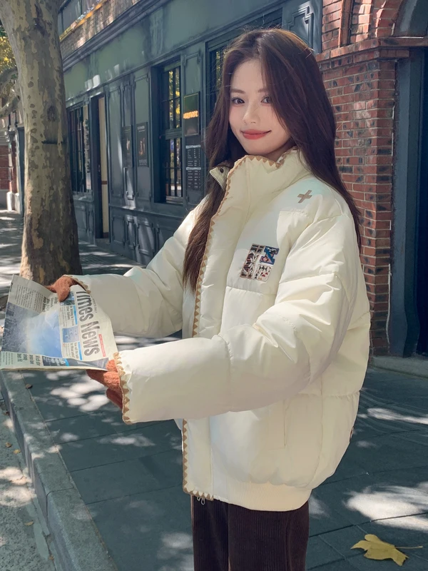 

Winter New 2025 Women's Bread Cotton Jaet Embroidery Design Commute Warm National Trend Cotton Coat Long Sve Zipper Closure