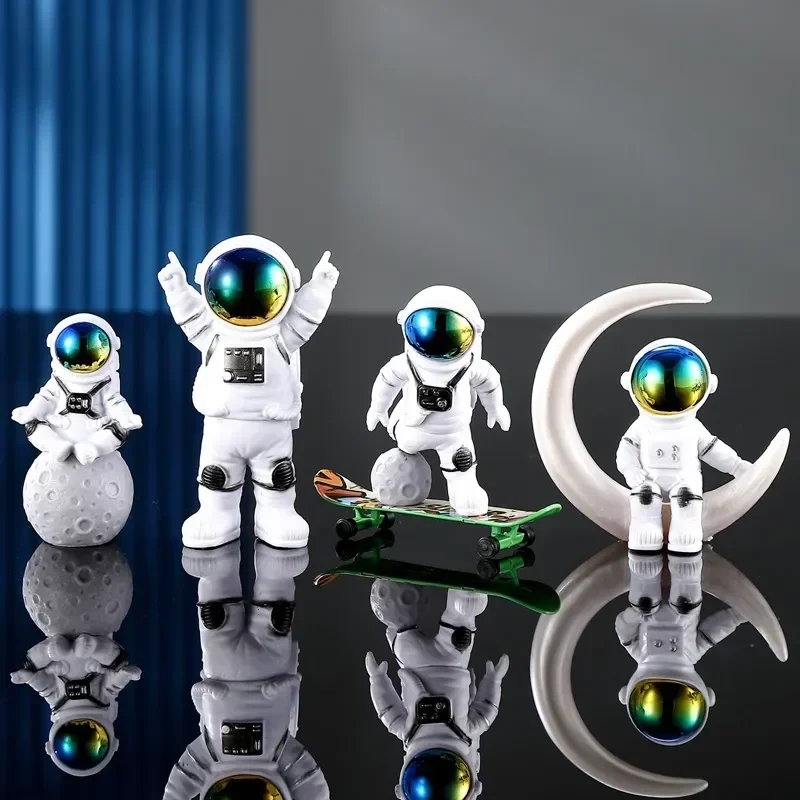 1set Astronaut Figure Statue Figurine Spaceman Sculpture Educational Toy Desktop Home Decoration Astronaut Model for Kids Gift