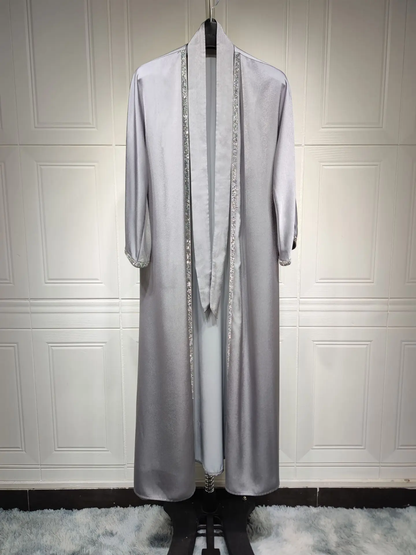 Hot Diamond Long Dress Satin Surface Soft and Beautiful Outer Drape Waist Cinching Robe White Lining Need To Buy Separately