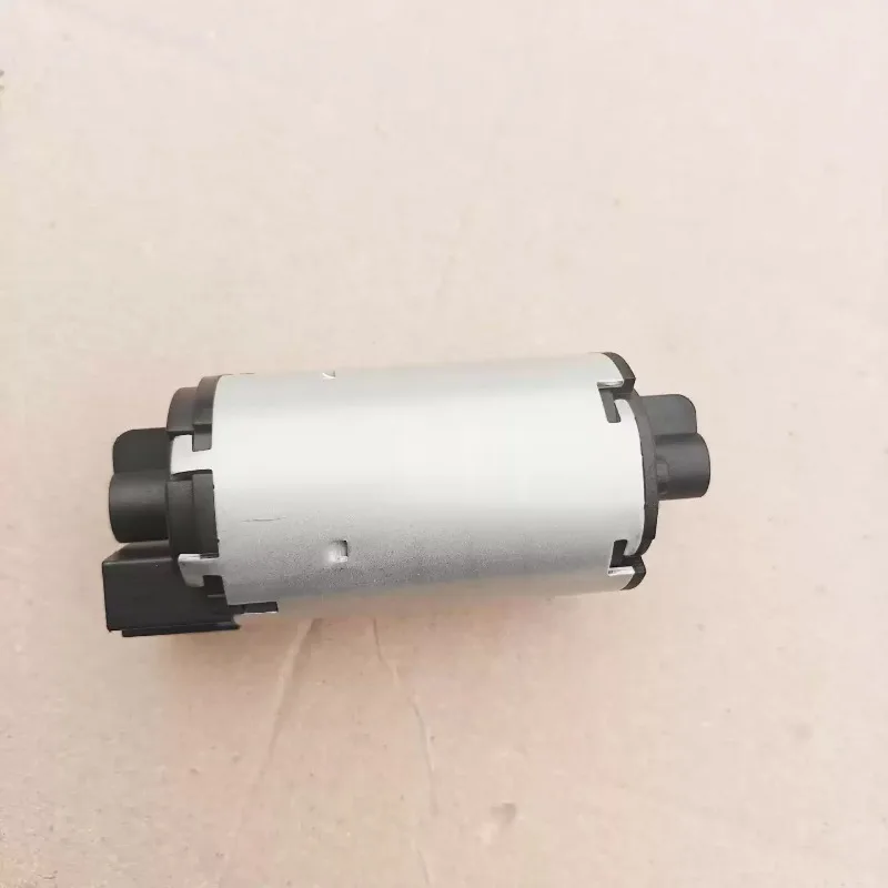 Car Front Seat Motor Forward and Backward Adjustment Motor for Honda Accord 10 AVANCIER Civic CRV Spirior  ﻿