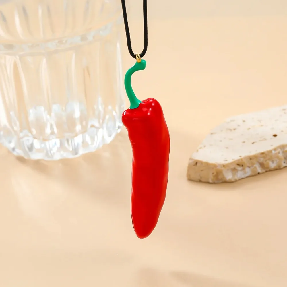 Fashion Boho Style Red Pepper Pendant Necklace Simple Realistic Simulated Vegetable Collar Cute Creative Chili Necklace