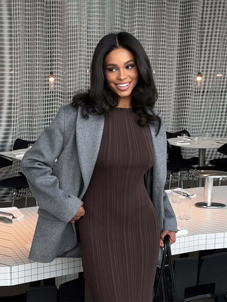 

Вязаное длинное платье женское с круглым вырезом однотонное с коротким рукавом и высокой талией облегающие макси-платья 2025 женские летние шикарные повседневные халаты