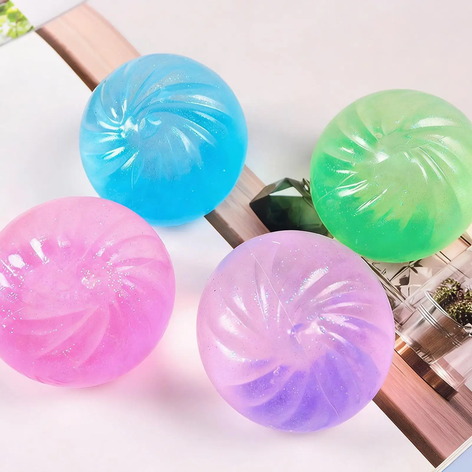 Pelotas Antiestrés Blandas con Forma de Dumpling y Relleno de Jarabe de Maltosa, Juguetes Sensoriales Divertidos con Forma de Bollos de Harina Dorada para Niños, Regalo