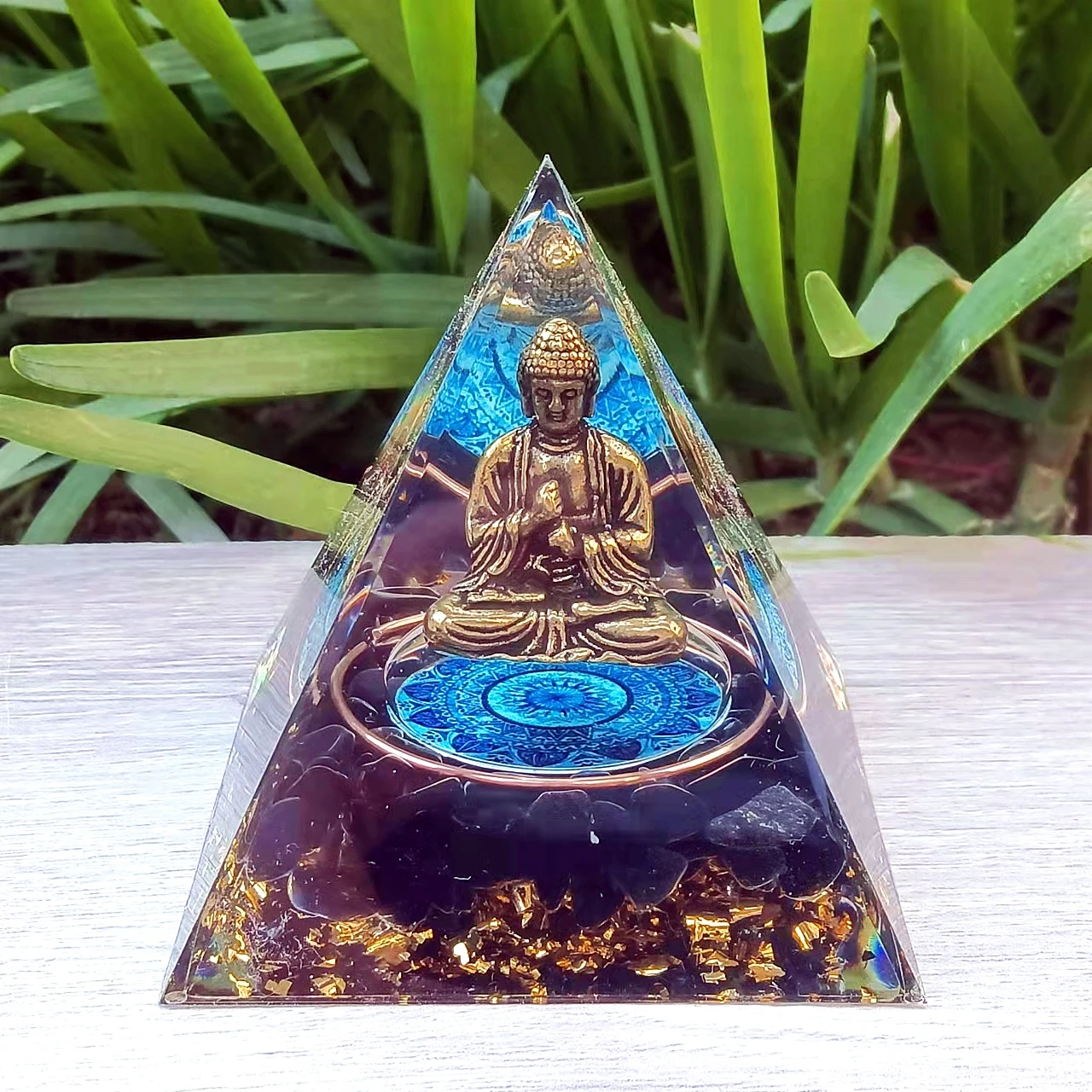 

Energy Generator Orgone Pyramid Amethyst Peridot Healing Natural Crystal Reiki Chakra Generator Orgonite Pyramid Meditation Tool