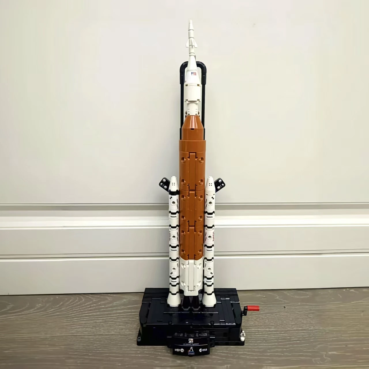 2026 Hot Toys 632pcs Creative STEM NASA Artemis Space Launch System Rocket Building Block Puzzle Model Birthday Ornament Gift view 2