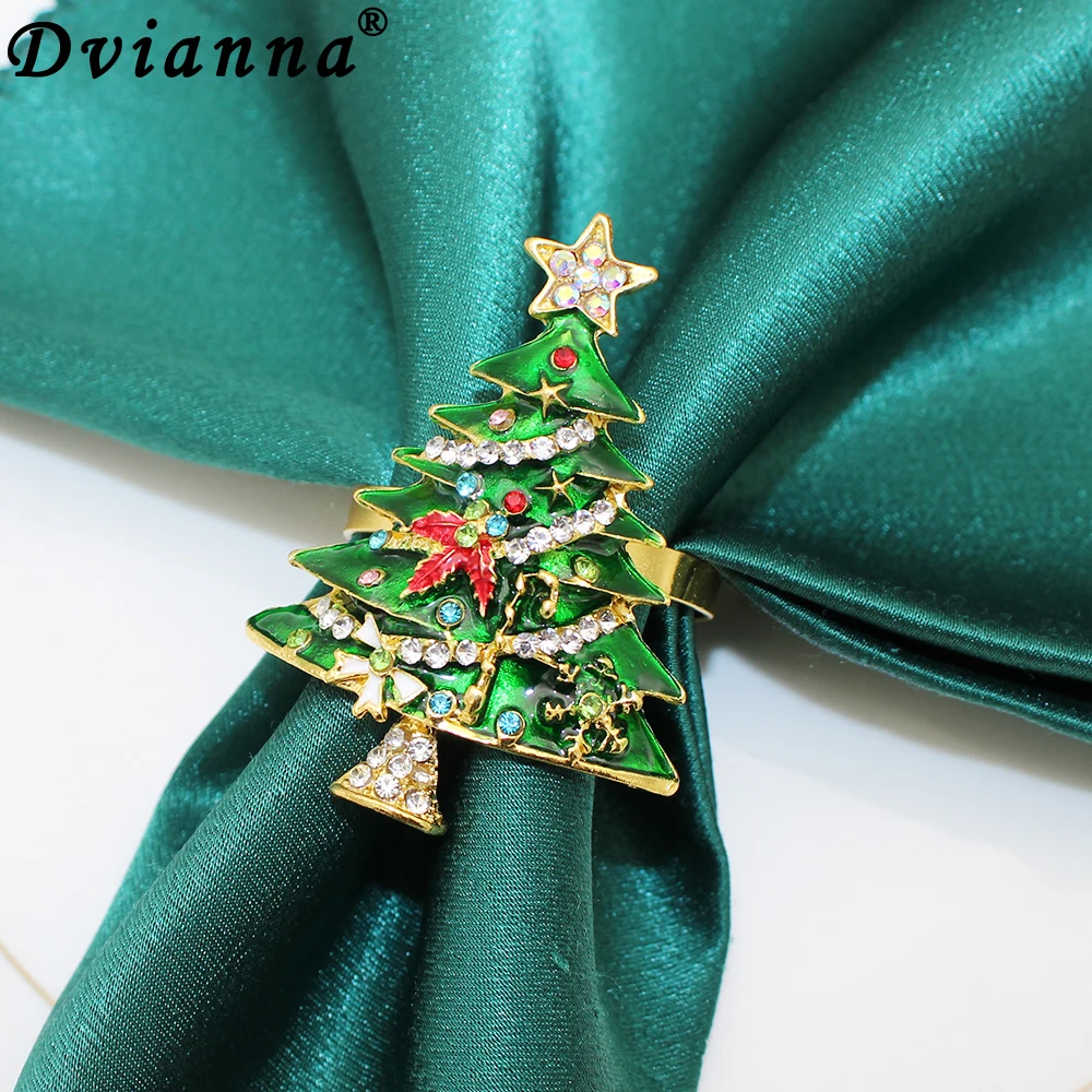 

6Pcs Green Christmas Tree Napkin Rings Xmas Snowflake Wreath Bell Deer Napkin Buckles Holder for Christmas Table Decor HWC201