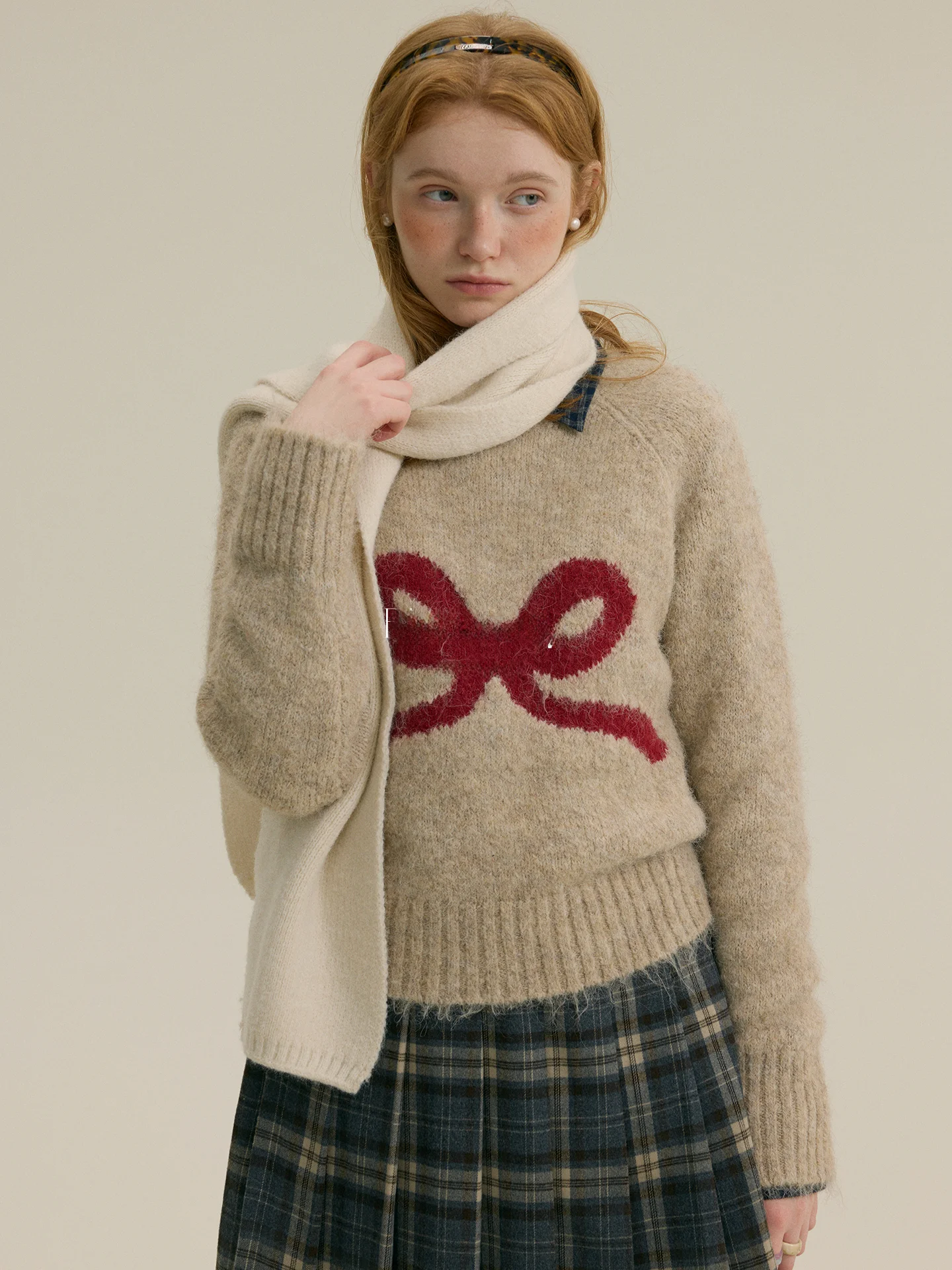 

Вязаный свитер Rina Berry из смесовой шерсти с винтажным цветовым блоком и бантом, универсальный, нежный, осенне-зимний, мягкий, с круглым вырезом, длинными рукавами