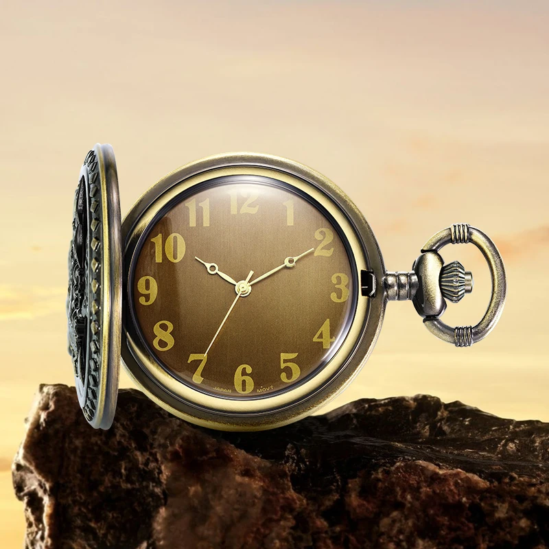 1pc A vintage-style quartz pocket watch with a train motif with a thickened link This pocket watch is perfect for wearing a holi