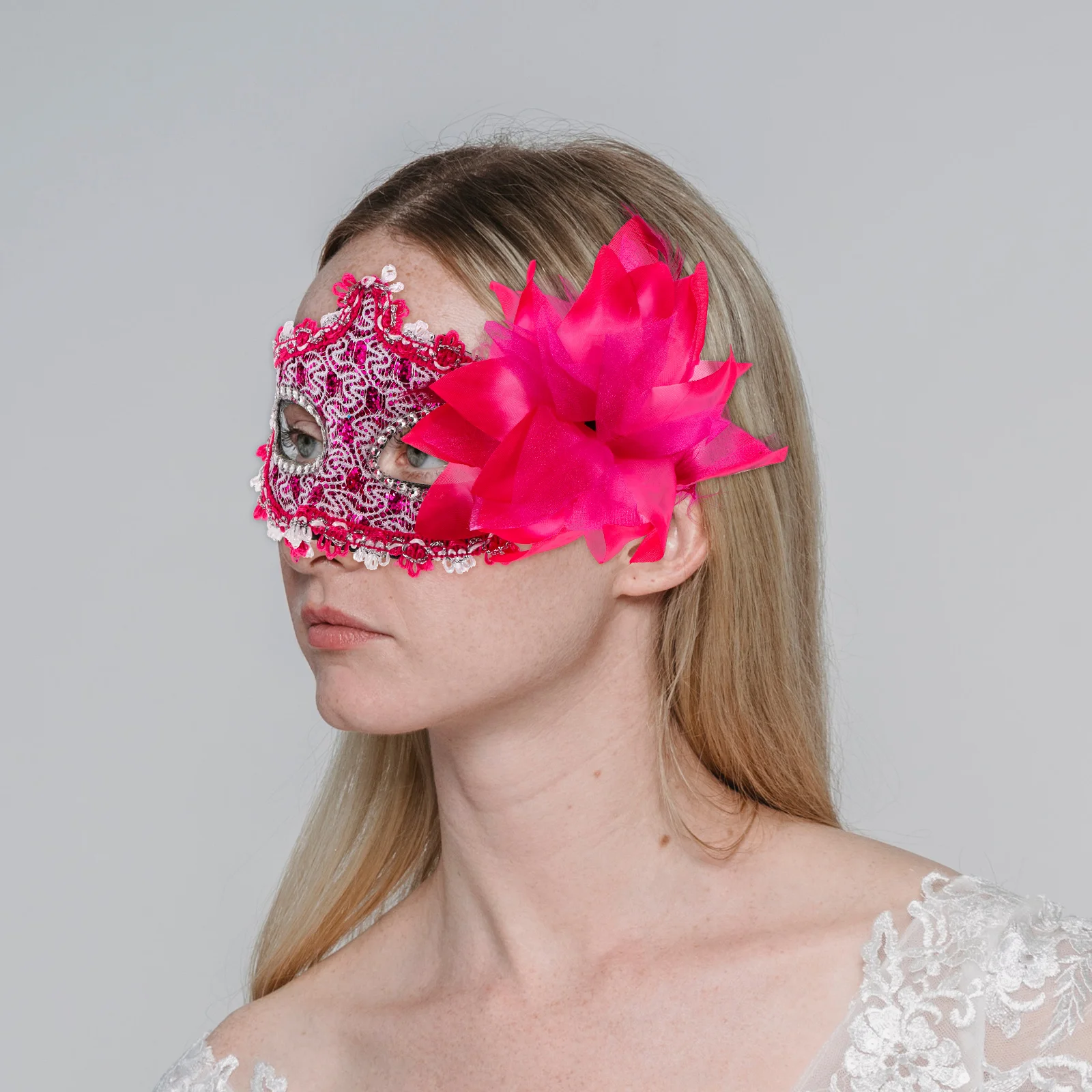 

Lace Face Masks Red Masquerade Halloween Costume Party Mask with Lily Flower Crystal Rhinestones Elegant Plastic PU