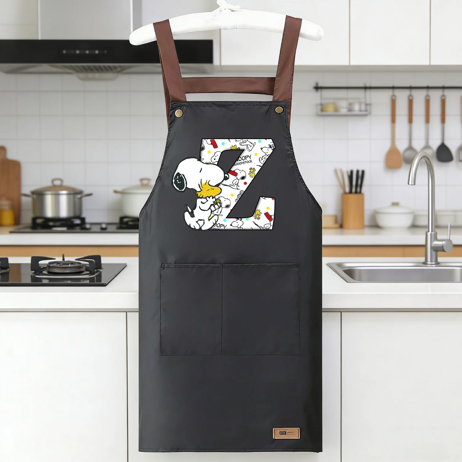 Fartuchy kuchenne Snoopy dla mężczyzn i kobiet, fartuch roboczy z kreskówkowym napisem, czarny fartuch szefa kuchni, do restauracji, sklepu, salonu kosmetycznego, studia paznokci, rekwizyt, uniform, prezent.