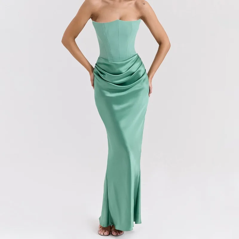 

Новое европейское и американское многоцветное атласное платье-бюстье с открытыми плечами, плиссировкой и эффектом облегания бедер