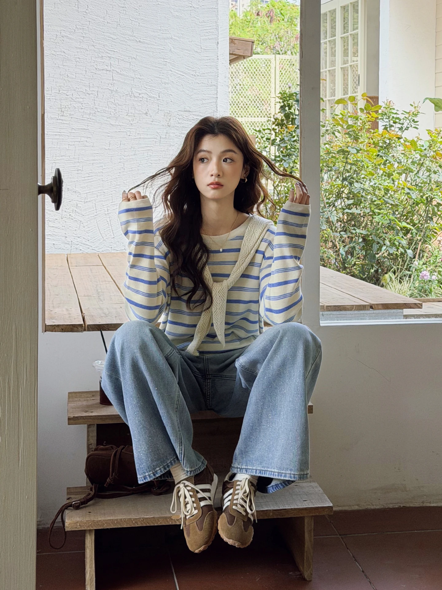 

Loose Fit round Ne Long Sve Striped Knitwear Soft Korean Sle Women's T-irt oulder Length Casual Spring Faion