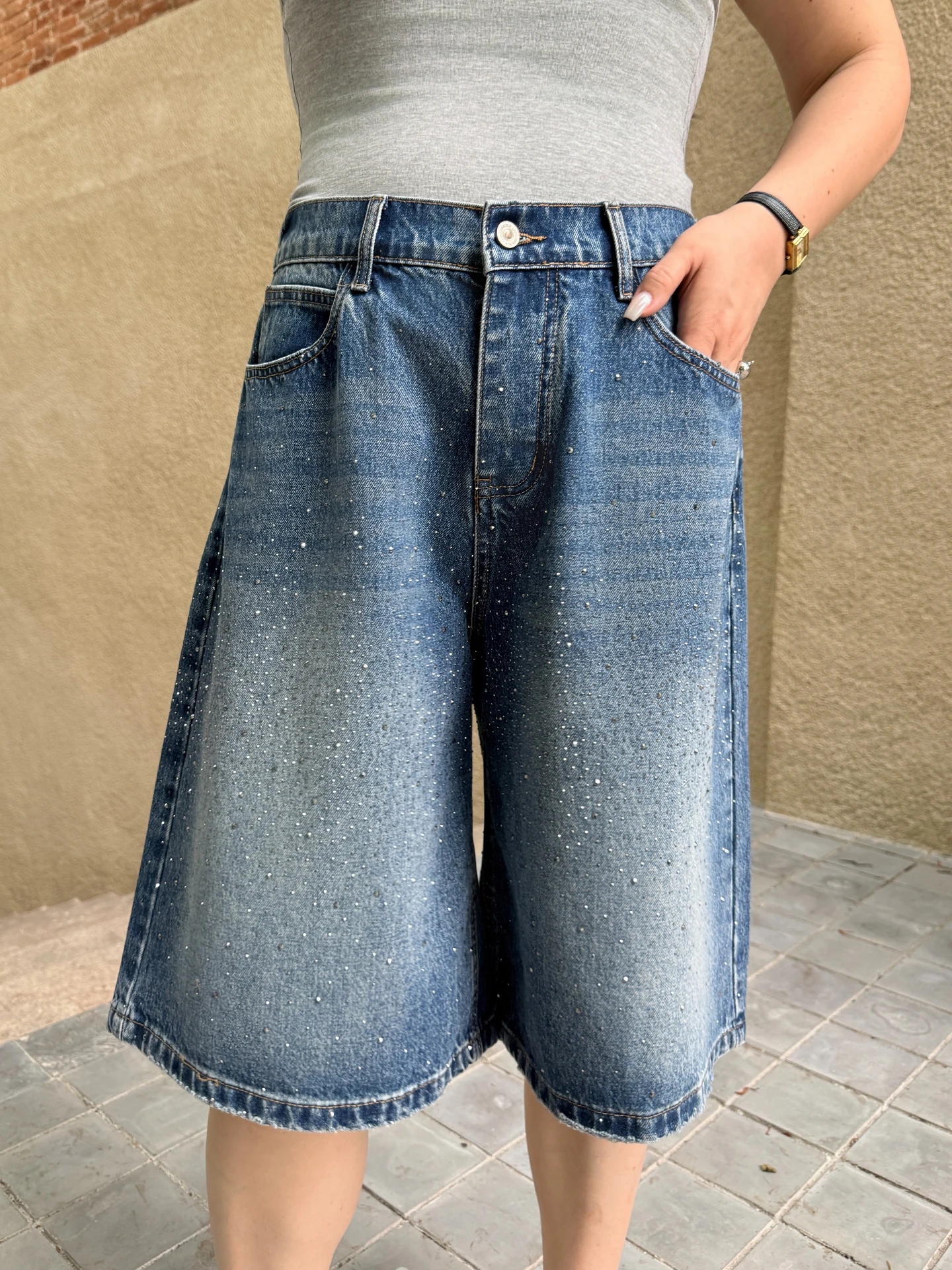 

Cool Glittery Large Size Women's Denim Shorts Five-Quarter Length Elastic Waist Loose Straight Leg Casual Summer Pants