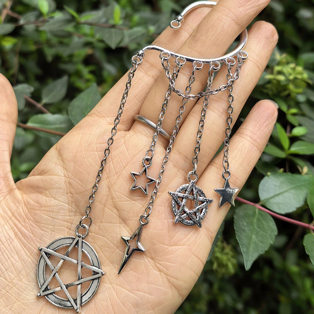 Gothic No Piercing Ear Cuff Witchy Star Moon Chain Dangle Earring Single Hypoallergenic Clip On Ear Jewelry for Festival Cosplay