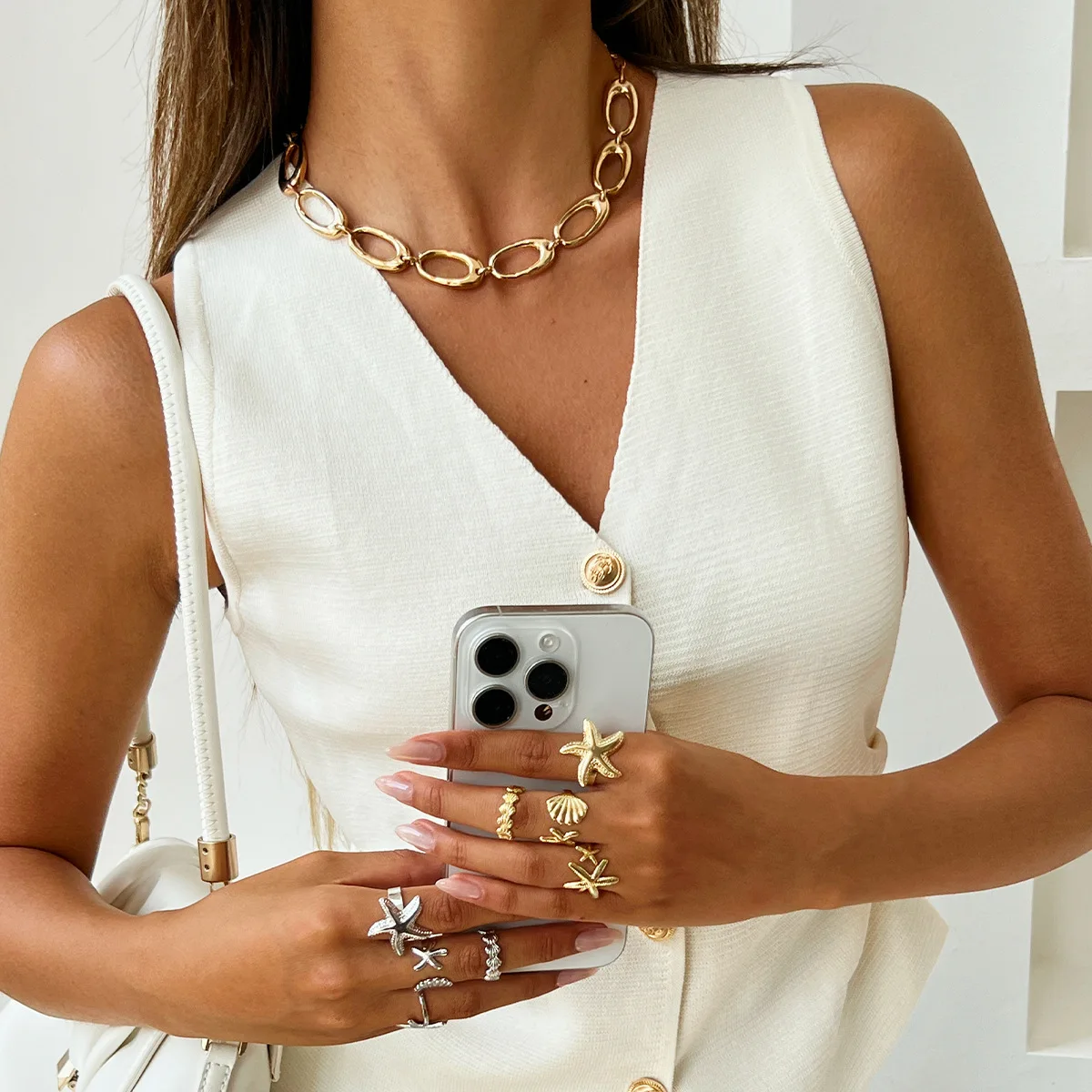 Handmade O Chain Choker Necklace Cool Tone Metal Links for Commute Women Simple Elegant Lightweight Premium