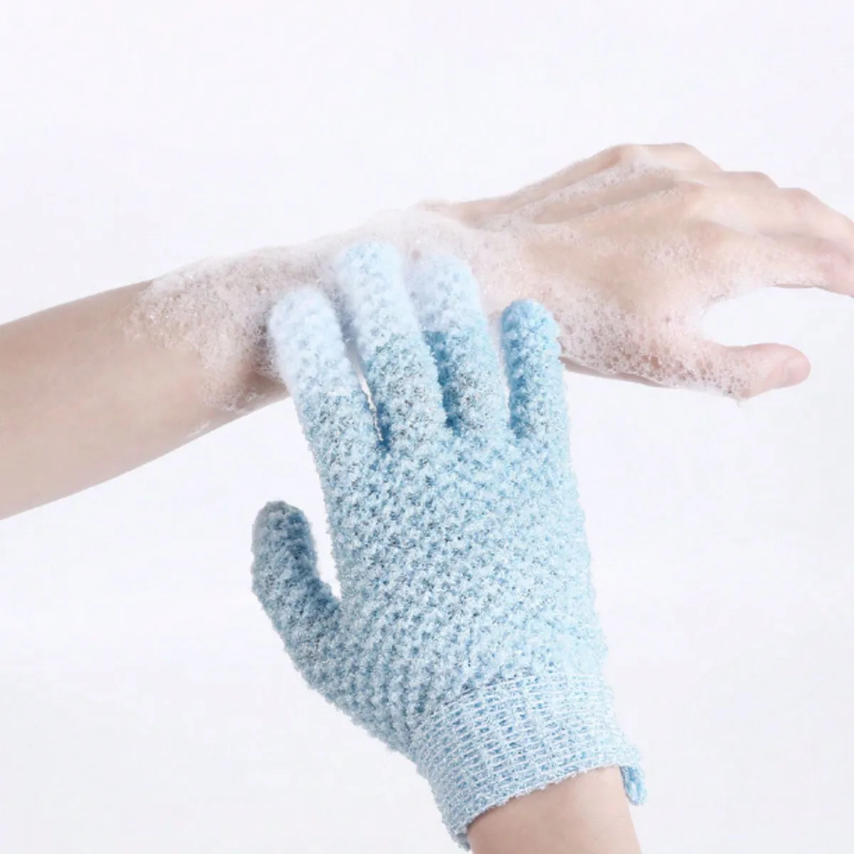 

A pair blue bathing gloves, back rubbing mud exfoliating adult bath towel and bathing gloves