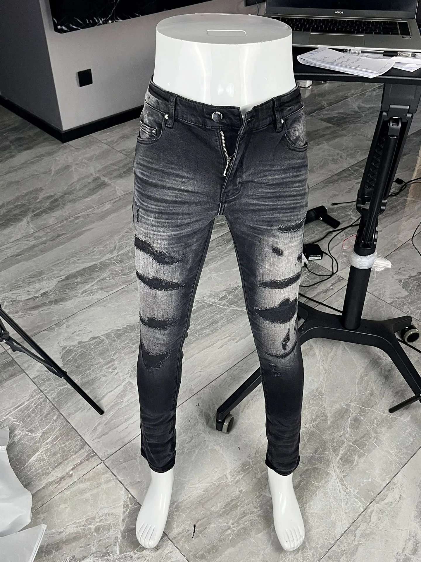 

Spring New Arrival Slim Fit Men's Jeans Elastic Cuffed Long Pants Water Washed Patch High Street Luxury Casual Wear