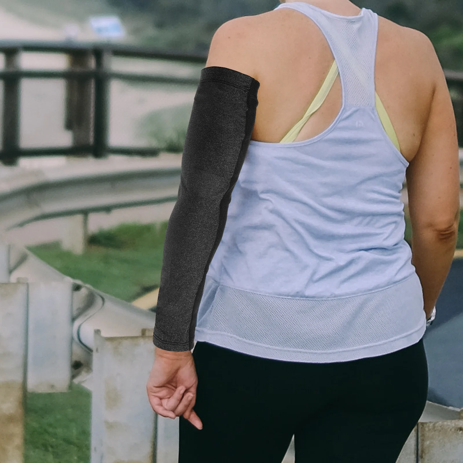 

1Pair Cooling Arm Sleeves Summer Uv Protection Forearm Sleeve Elastic Skin-Friendly Fabric Portable Arm Protection for Cycling