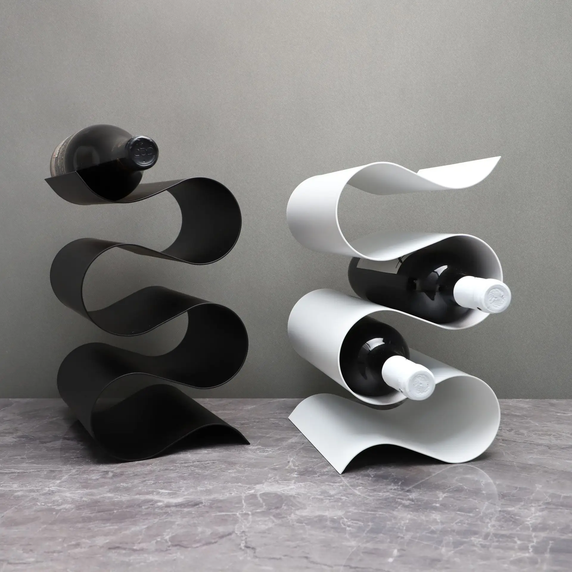 Modern minimalist metal S-shaped wine rack model room cabinet study living dining desktop decoration ornaments