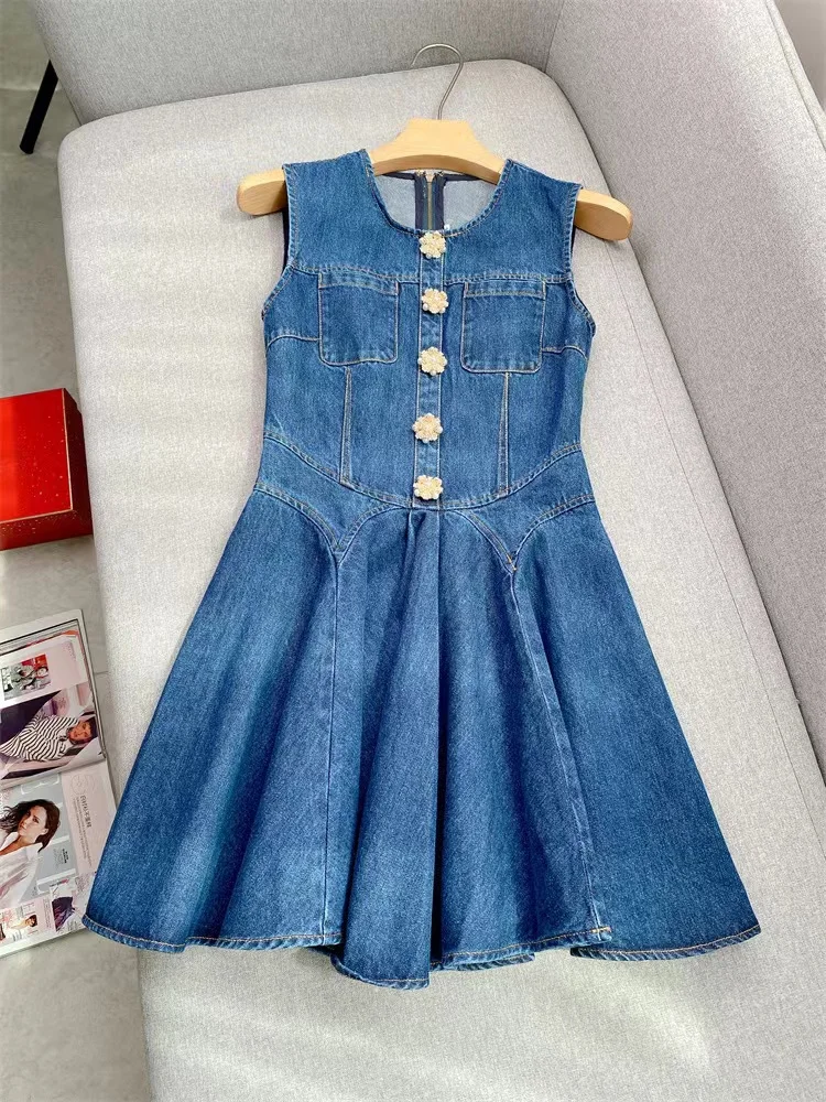 Summer New Fashion Sleeveless Round Neck Denim Dress Women Elegant High Waist A-Line Diamond Button Slim Short Robe Ladies 2024