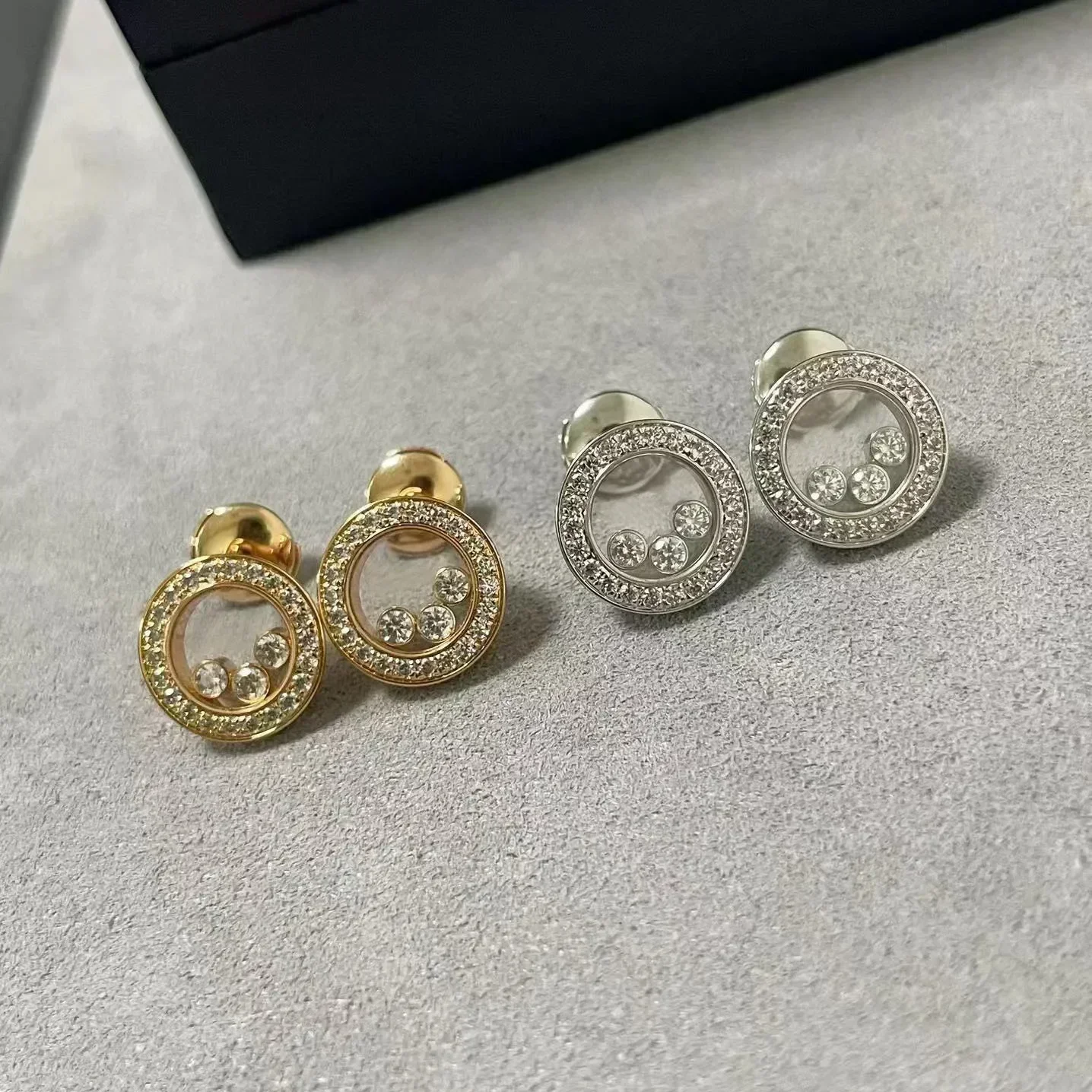 s925スターリングシルバー製、輝きを放つフープピアス（女性用）、マイクロパヴェ加工のミニマルな円形スタッドピアス、snsで話題のアクセサリー、ギフトに最適。