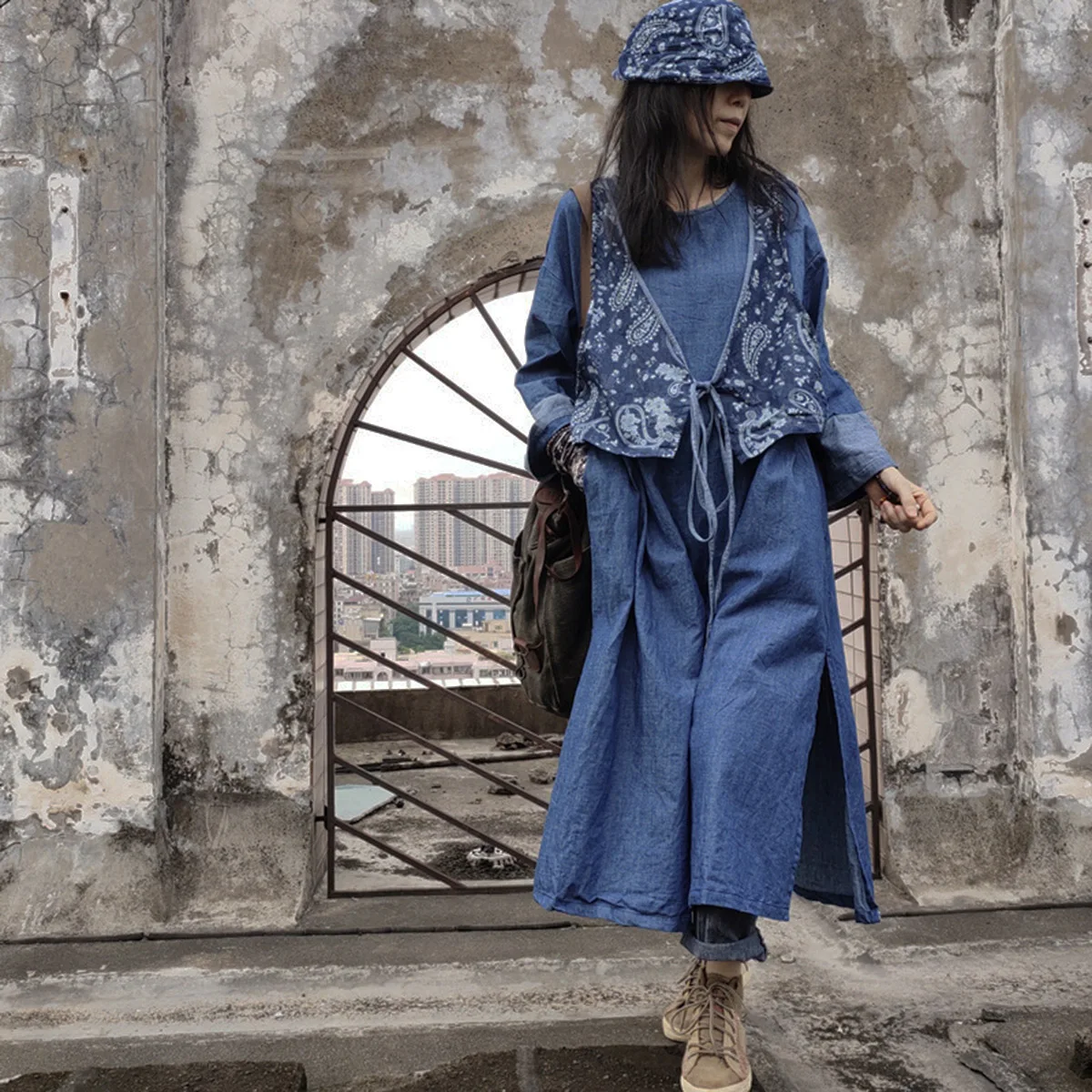 

Женское темно-синее джинсовое платье из чистого хлопка в стиле ретро с длинными рукавами в стиле пэчворк контрастного цвета, свободное художественное длинное платье из двух частей