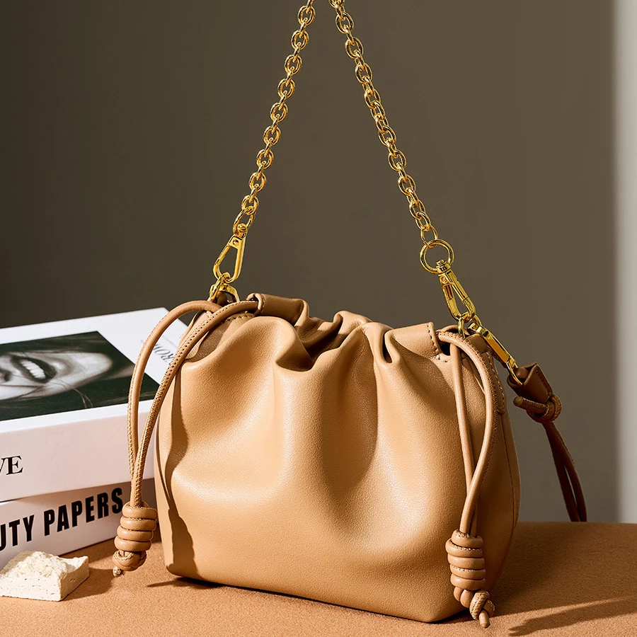 

Сумка-облако из натуральной кожи, новинка 2025, нишевый дизайн, мягкая сумка из воловьей кожи с цепочкой, модная женская сумка через плечо на одно плечо