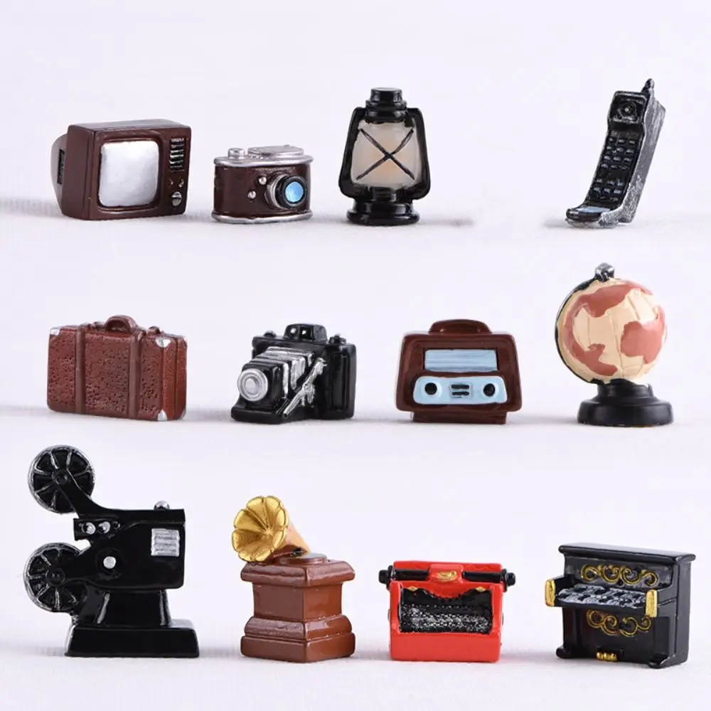 Home Decoration Retro Nostalgic Figurine Doll Houses Figure Retro Camera Miniatures Model Resin Creative