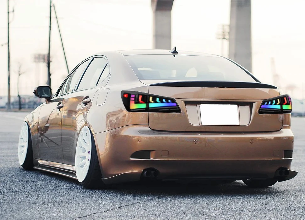 مبيعات المصنع مباشرة لملحقات السيارات للمصابيح الخلفية IS XE10 250 300 350LED