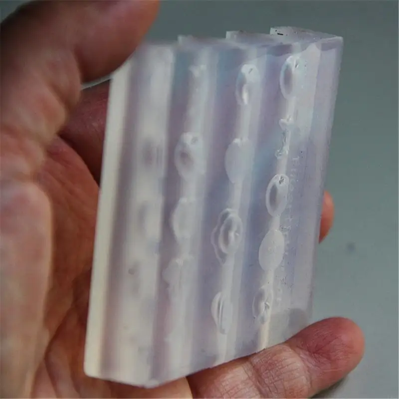 f2tdネイルアートシリコーンカールドリンゴチャームマニキュア型マニキュア型マニュアリストのための装飾