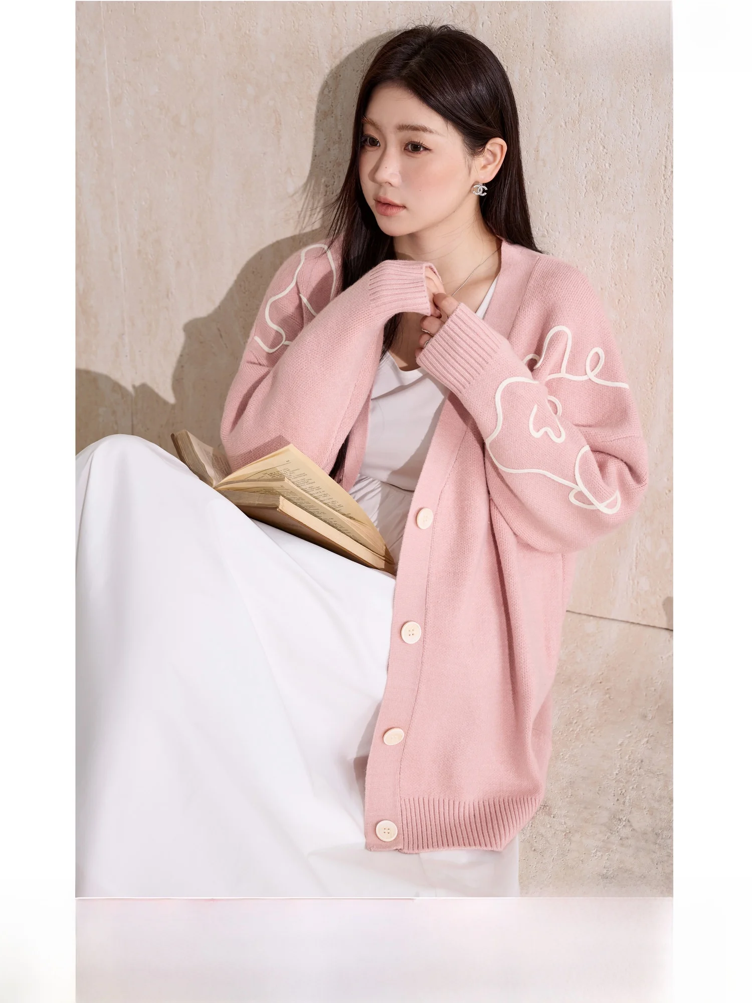 

Loose Women's Knitted Sweater Pink Spring New Arrival Line Design Lazy Sle Top Blue Language Long Sve V-Ne Regular Fit