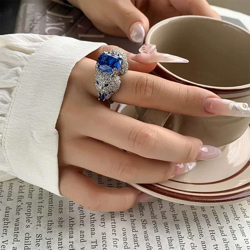 

Adjustable Silver Leopard Ring with Blue Crystal 10*12mm Top Stone Trendy Fashion Jewelry for Ideal Women's Fashion Jewelry