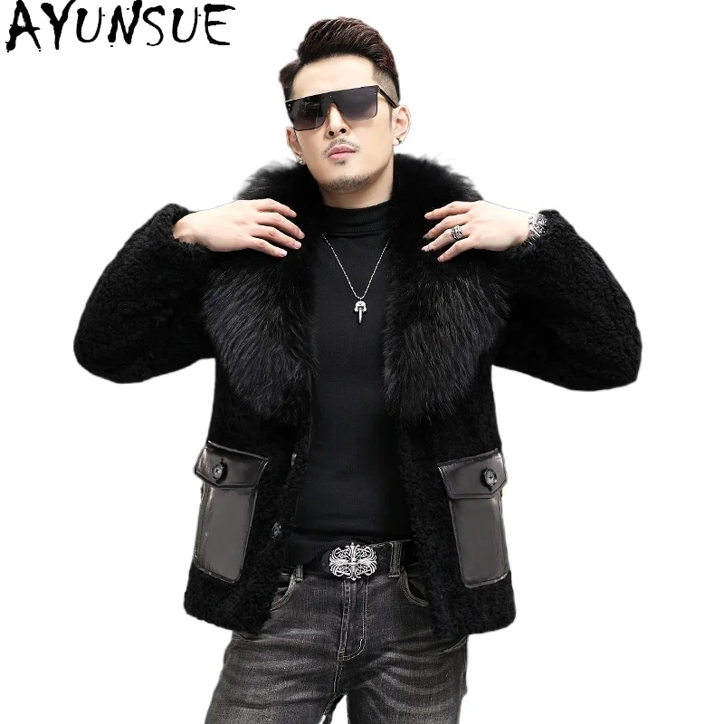 

AYUNSUE 100% шерстяное пальто для мужчин, зимняя короткая куртка для стрижки овец, воротник из меха енота, модное пальто 2025 года, теплое белое пальто на утином пуху
