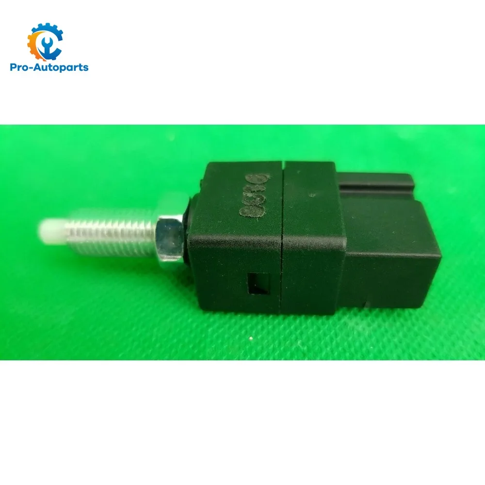 

93810-26000 Выключатель стоп-сигнала для HYUNDAI Accent II Atos Getz Lantra Santa Fe KIA SNew portage Pride Rio Picanto 9381026000