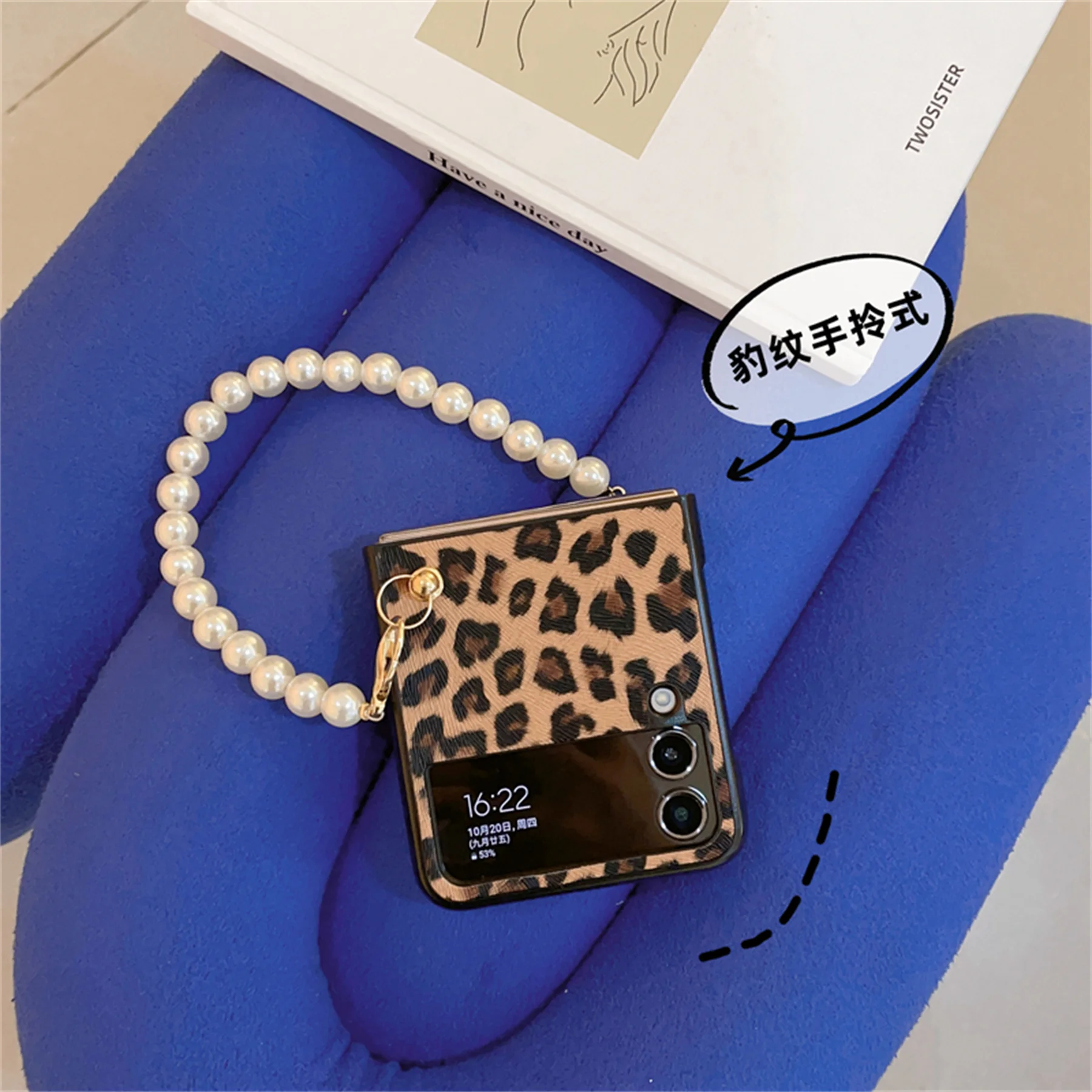 Japan Luxury Crossbody Lanyard Necklace Strap Phone Case for Samsung Galaxy ZFlip 5 6 ZFlip 4 3 Leopard Print Leather Cover Etui