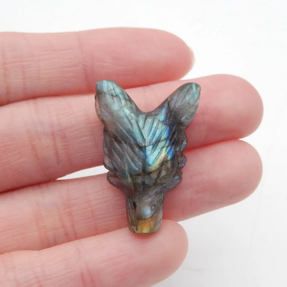 

Hand carved Natural Labradorite Wolf Head Carving Fashion Pendant Bead for Necklace Jewelry Making