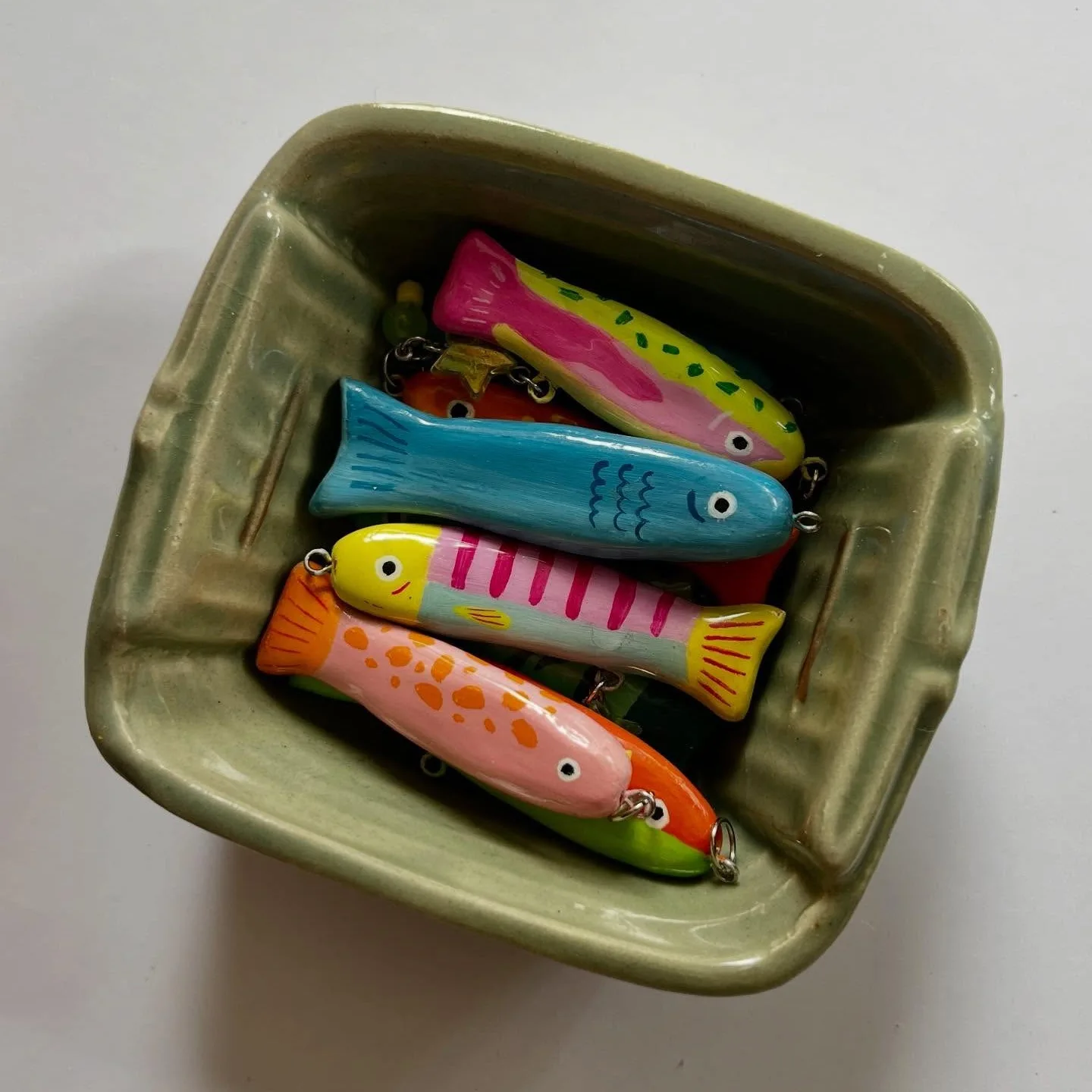 Bunte handbemalte Cartoon-Fisch-Anhänger aus Kupfer, niedliche Ornamente für Halsketten, Armbänder, Taschenanhänger, DIY-Schmuckherstellung – Detail 5