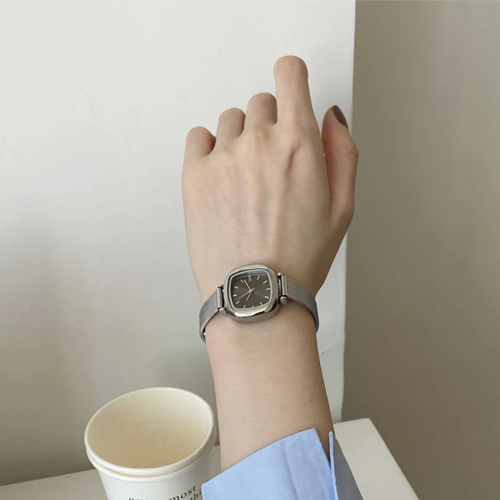 Fashion Temperament Minimalism niche luxury  quartz Watch For women's girl Student gift  Women's accessories