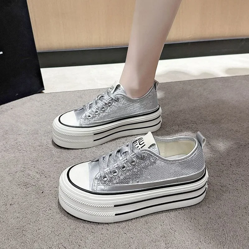 Nowe damskie luksusowe buty na platformie projektant Bling modne trampki damskie sznurowane buty wulkanizowane Zapatos Para Mujeres