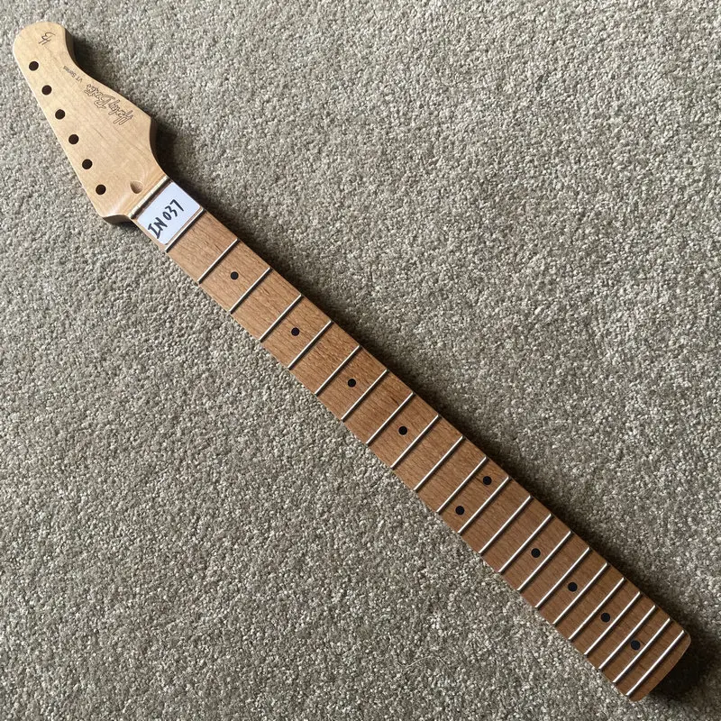 

IN037 Roasted Maple ST Guitar Neck Genuine HarleyBenton VT Series Semi Finishing with Damages