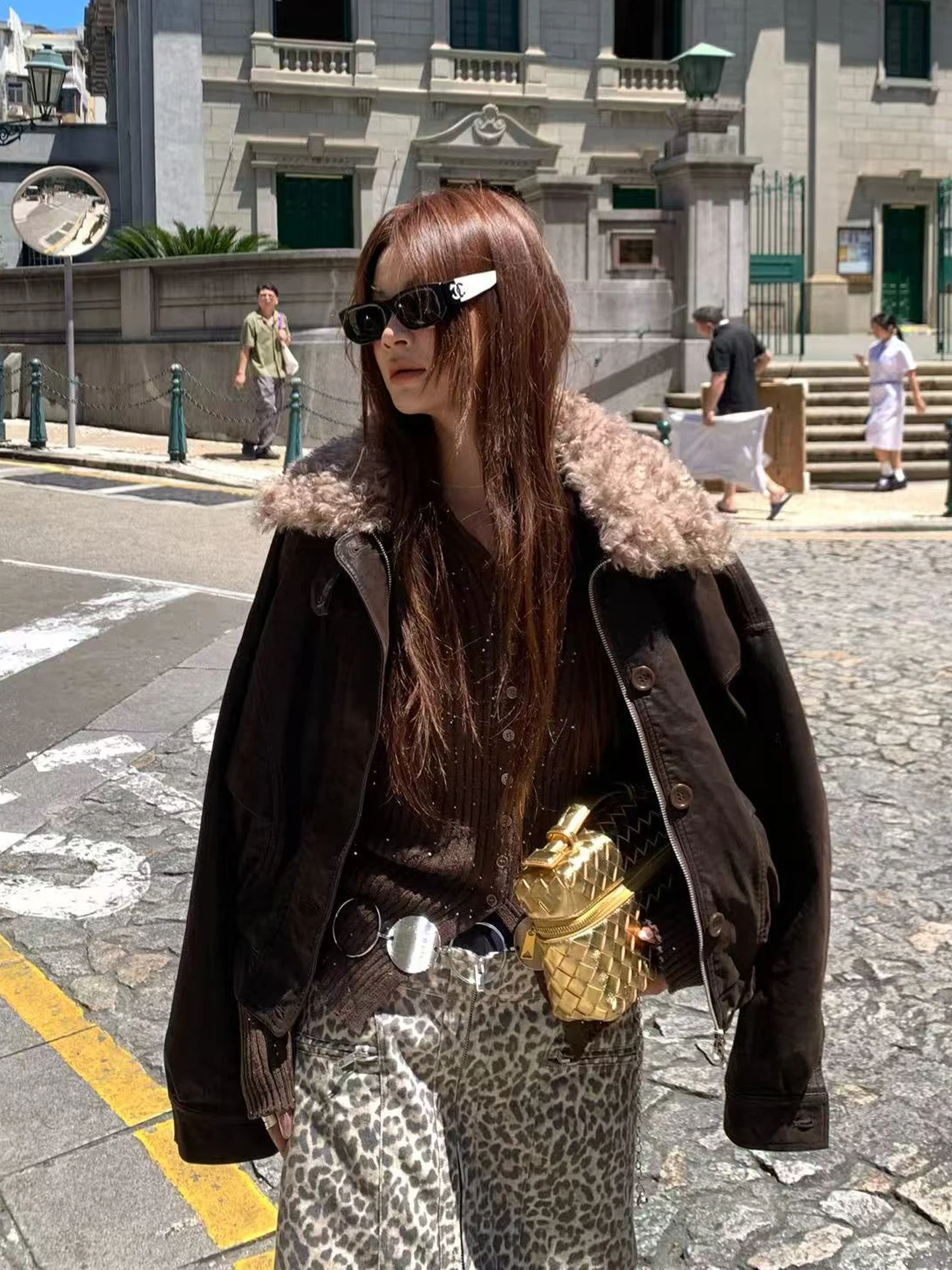 패셔너블한 레트로 탈부착 가능한 퍼 칼라 가죽 재킷 여성용 코트 가을 겨울 신상품 고급 디자인 감각 마르