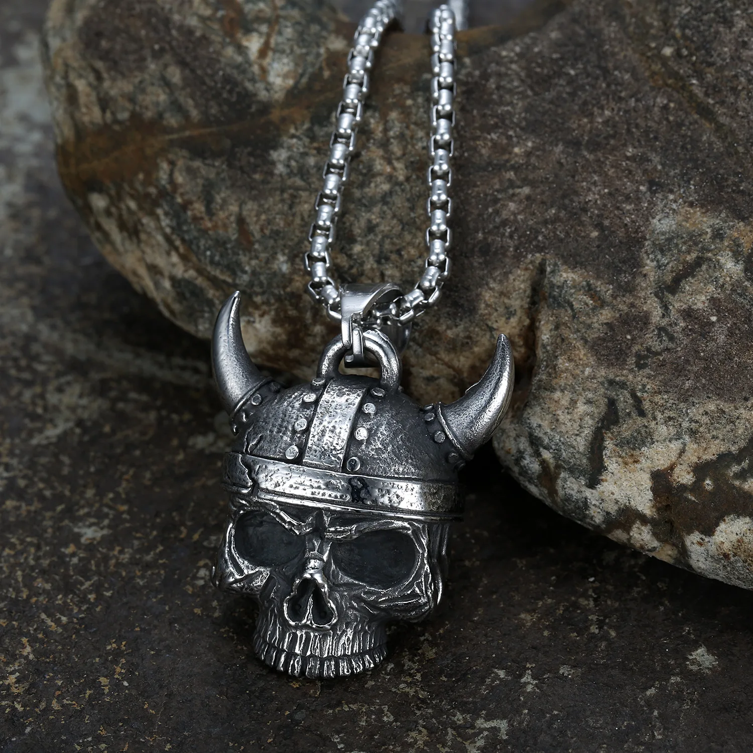 Retro Gothic Ram Horns Skull Demon Bell Pendant Motorcycle Bell Necklace Men\'s Biker Exorcist Amulet Lucky Jewelry