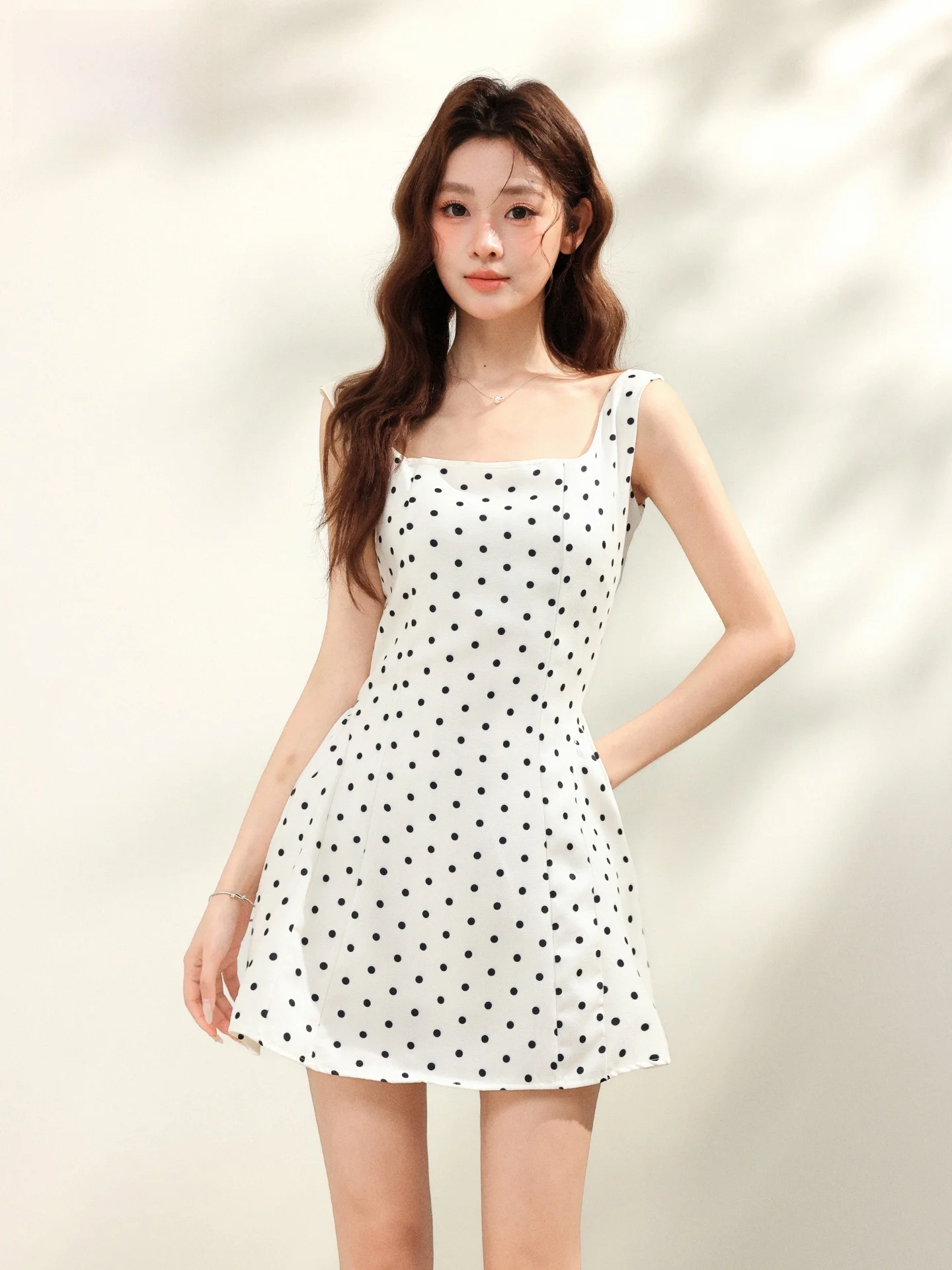 

Summer Polka Dot Strapless Dress Women's New 2026 Light Pure Slimming Waist Short Skirt French Style Gauze Bump Waist Fit Dress