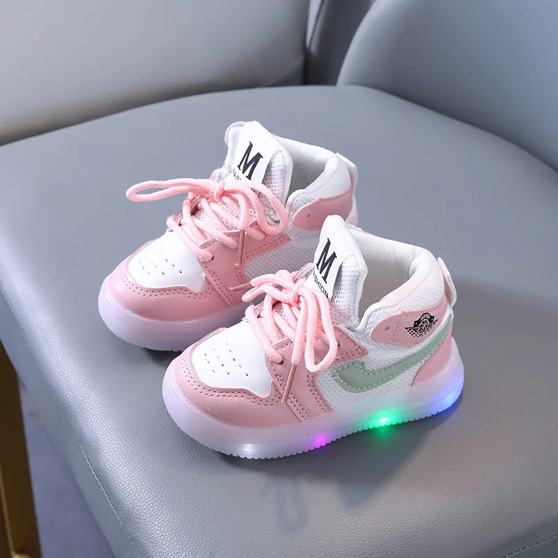 Boys Glowing Light Toddler Sneakers Children\'s Luminous Shoes Little Girls Board Sneakers Girls Shining Light Mesh Casual Shoes