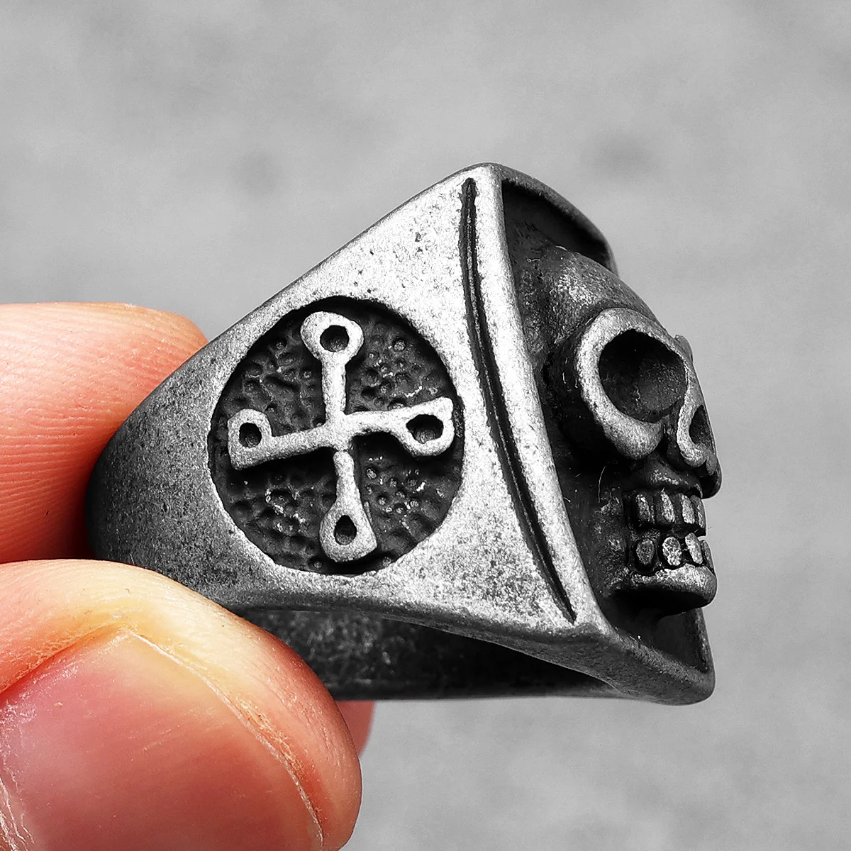 Phantom Skull Men Rings Stainless Steel Women Jewelry Punk Rock Vintage Black Gothic Simple Fashion Accessories Gifts Wholesale