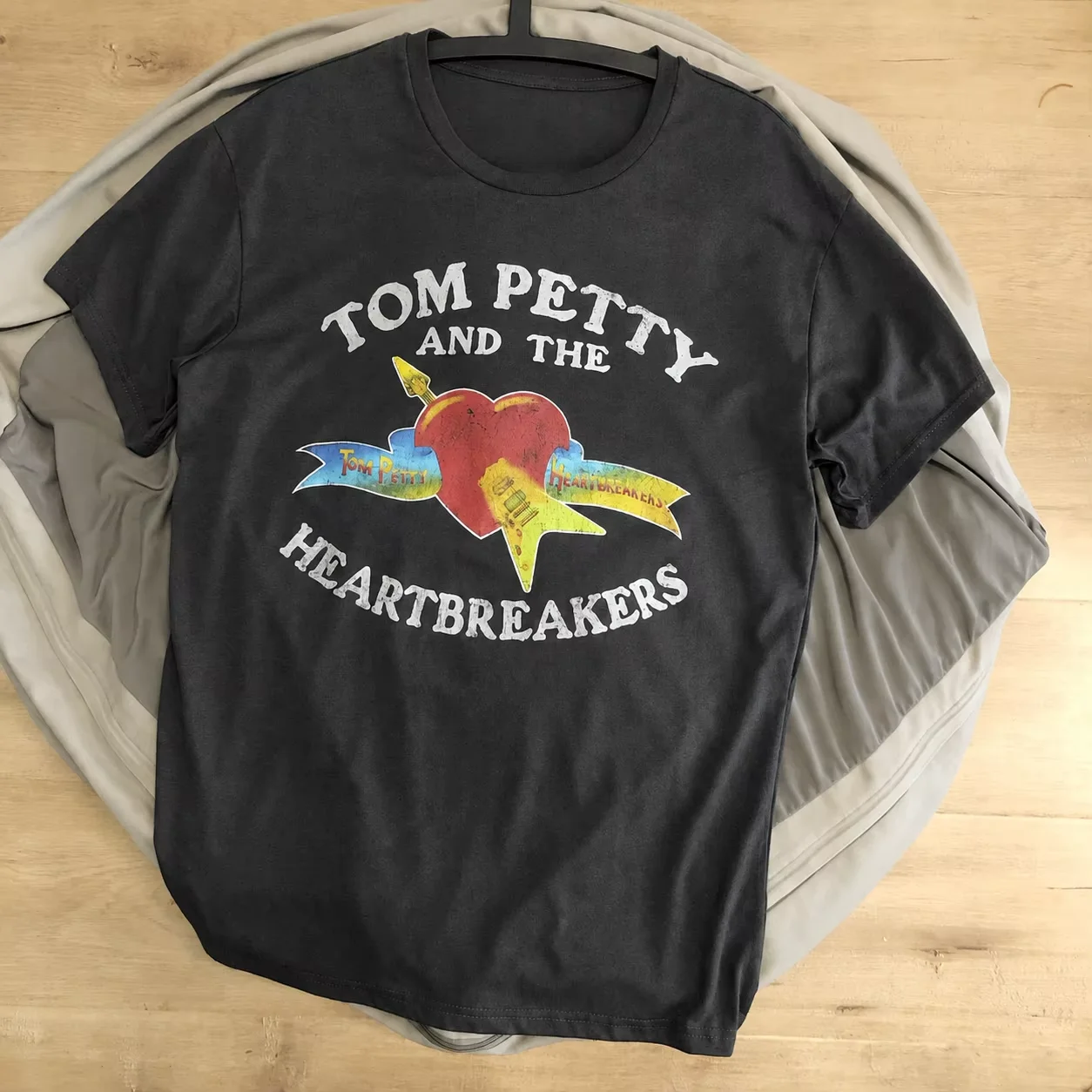 2026 New Tom Petty and The Heartbreakers Men Women Short Sleeve T Shirt, Heart Guitar Graphic Crew Neck Music Tops