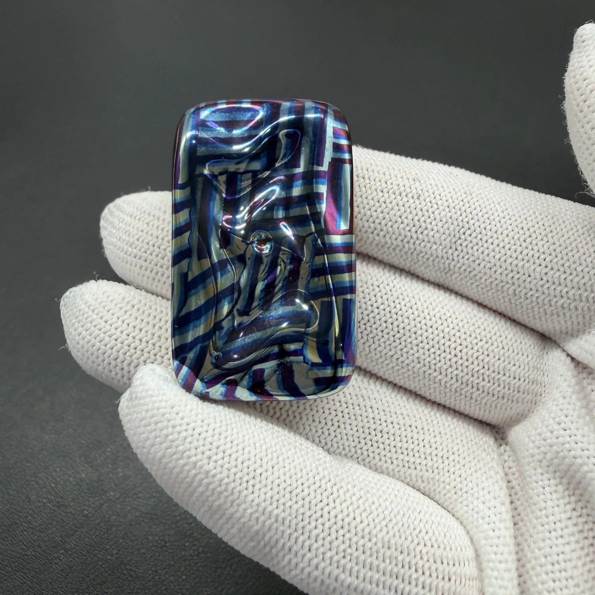 Used EDC Titanium Horse Weave Pattern Mini Hand Sword Unlimited Push Card Right Hand Sword EDC Metal Decompression Toy