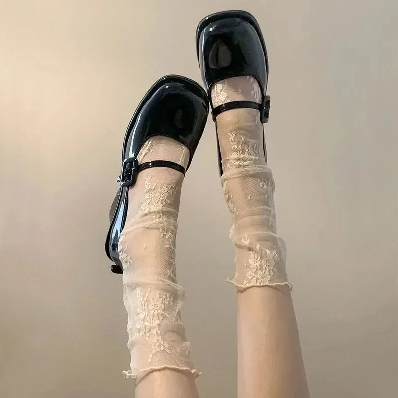 1Pair Women Sexy Fishnet Transparent Thin Floral Lace Socks Summer See-through Sheer Black White MidTube Sock Lolita Sweet Socks